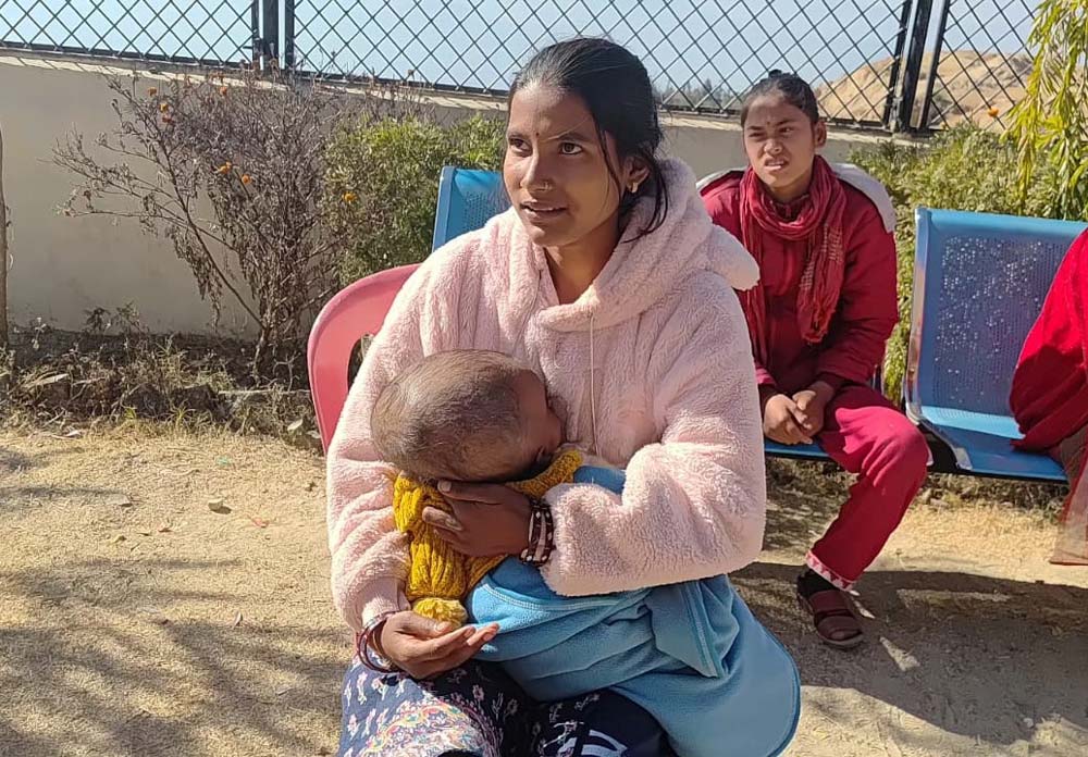 चार महिनाका बालकको पाँच किलोको टाउको, आर्थिक अभावले भएन उपचार