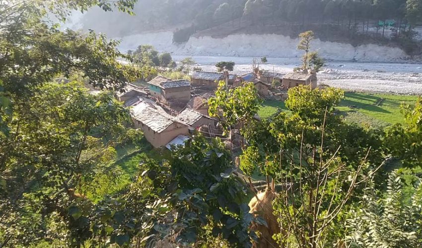 कटानको उच्च जोखिममा बडीमालिकाको बिरेखोला बस्ती