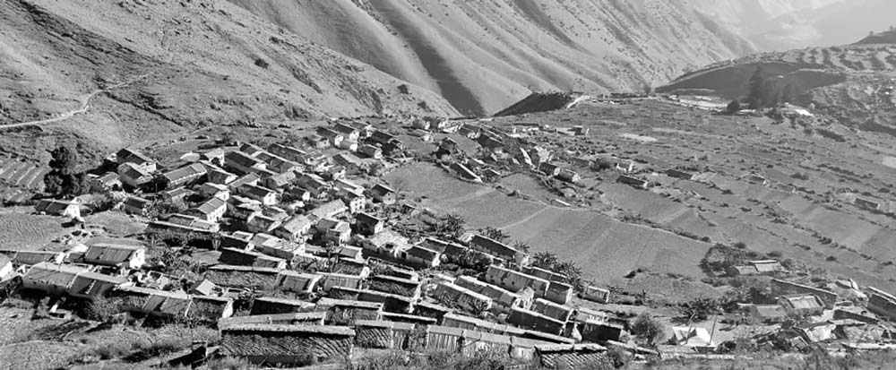 विकासले फेरियो बाजुराको धिमवासीको जीवनशैली