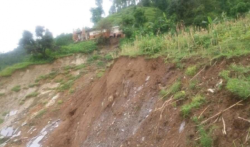 बैतडीको डोलवासीलाई वर्षेनी पहिरोकै चिन्ता