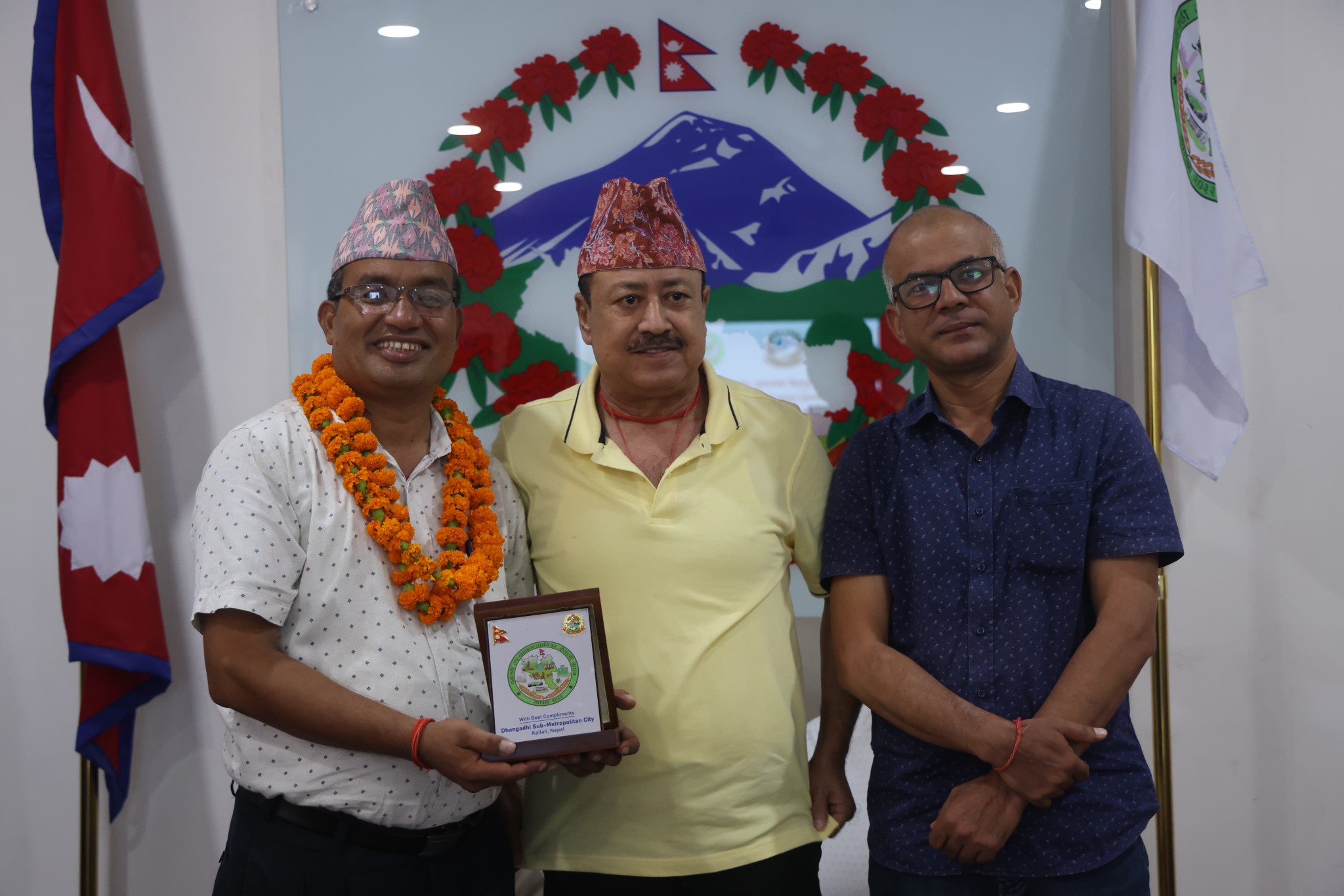 केएमसीका नवनियुक्त प्रमुख डा. बिष्टलाई उपमहानगरपालकाद्वारा स्वागत