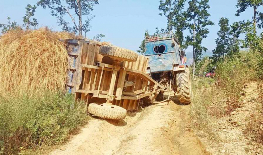 अछाममा ट्याक्टर दुर्घटना हुँदा ७ जना घाइते