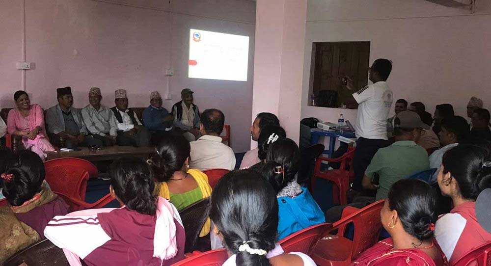 अछामको बान्नीगढीजयगढका आगलागीपीडितलाई राहत वितरण गर्न कागजात सङ्कलन