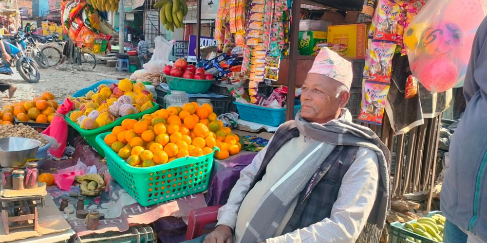 पैसठ्ठी वर्षका ऐरको ठेला व्यवसाय, स्वाभिमान र मेहेनतको जिउँदो कथा