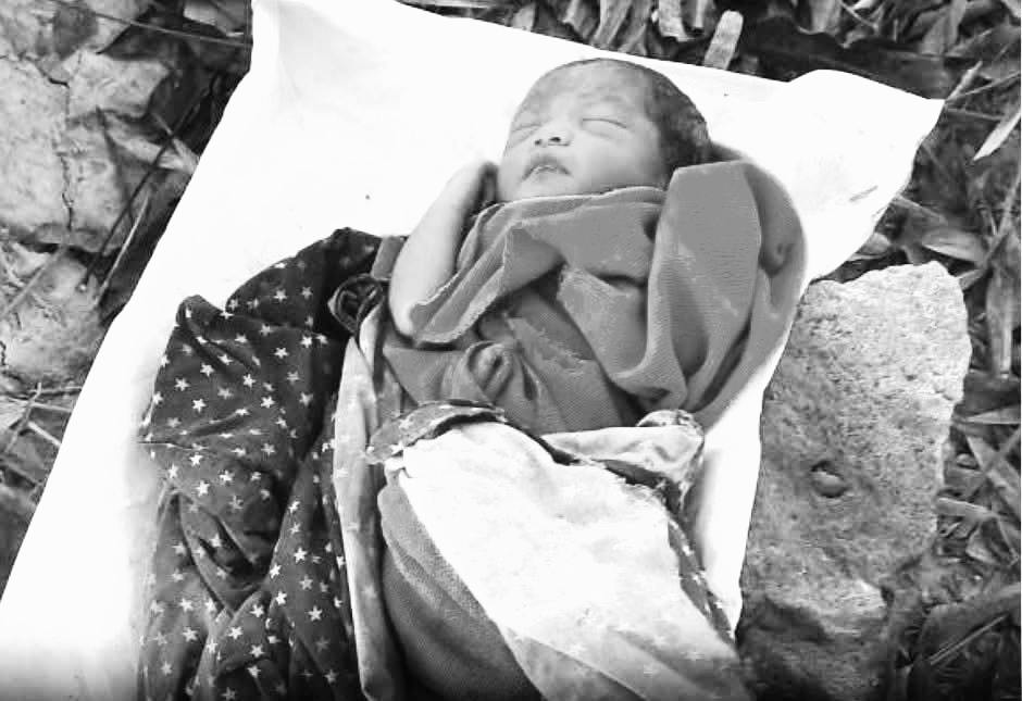 धनगढीमा झाडीभित्र नवजात शिशु फेला