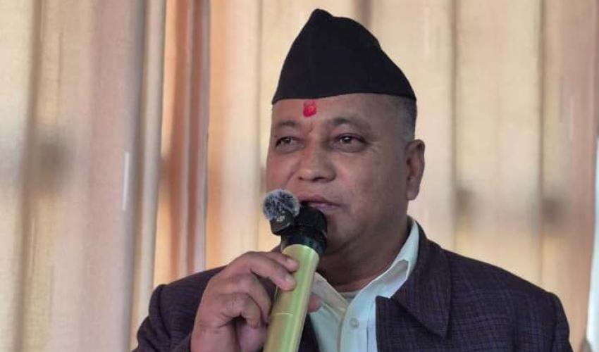 "मुख्यमन्त्रीसँग कुनै आस छैन, कमिसन चढाएर योजना दिन बन्द गर्नुस्" — दिपायलका मेयर खड्का