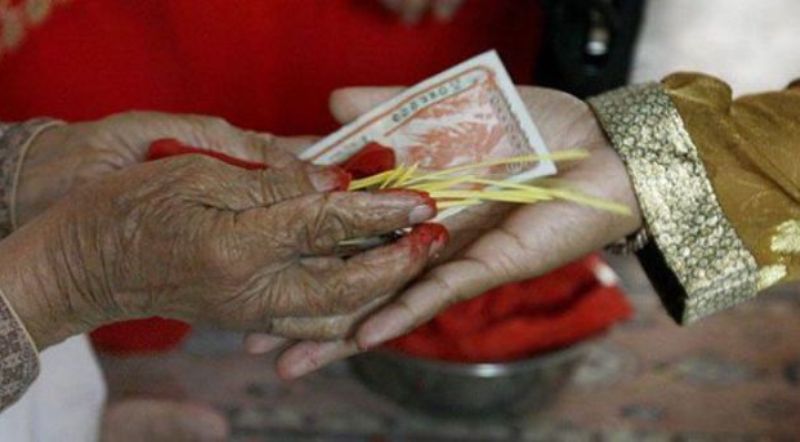 दसैँको दक्षिणालाई सिर्जनात्मक काममा सदुपयोग गर्दै टीकापुरका बालबालिका