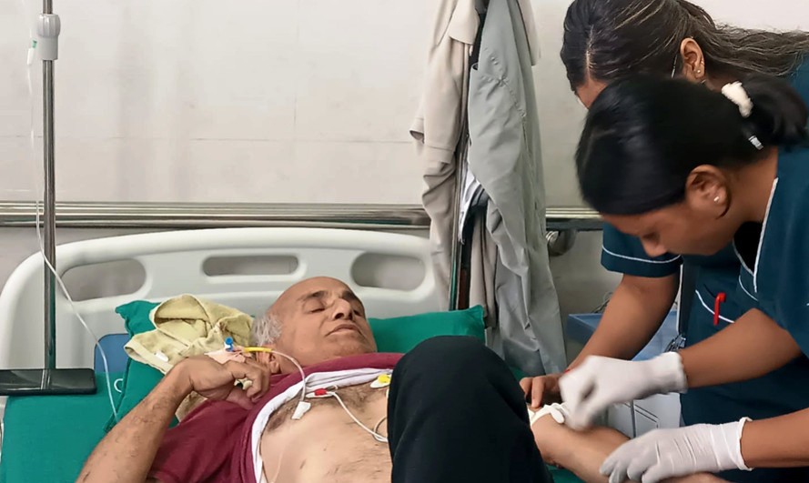 गेटामा सत्याग्रह बसेका डा. केसीले तोडे अनशन
