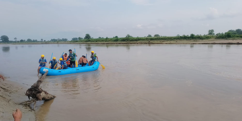 कैलालीको टीकापुरमा नालामा एक बालक मृत फेला, धनगढीमा डुबेर एक जना बेपत्ता