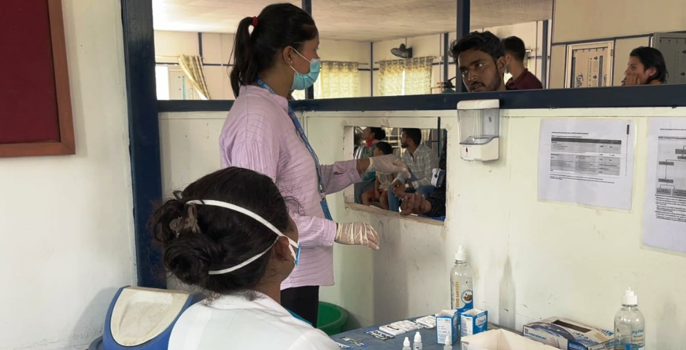 कोरोना फैलिएको भारतबाट बिनाजाँच धमाधम स्वदेश भित्रिँदै नेपाली