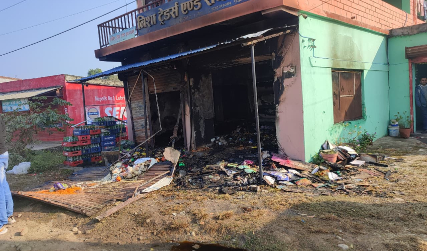 गोदावरी–५ गेटामा किराना पसलमा आगलागी