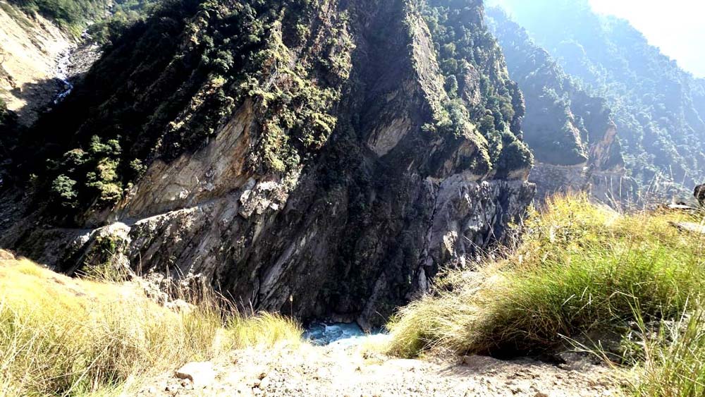 दार्चुलाको व्यास घोडेटो बाटो निर्माणमा नौ करोडभन्दा बढी खर्च