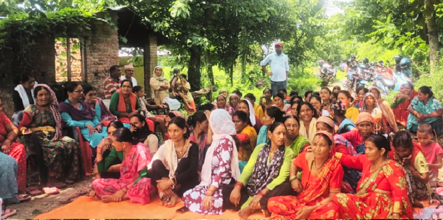 कञ्चनपुरमा छाउगोठ भत्काउन महिलाहरू एकजुट