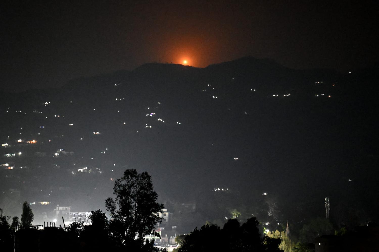 भारतका विभिन्न स्थानमा पाकिस्तानको आक्रमण, जम्मु-कश्मीरमा बबन्डर