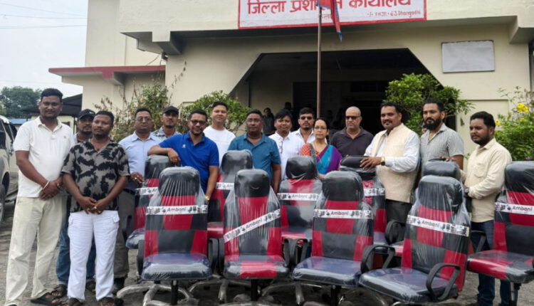 सुनचाँदी व्यवसायी संघ कैलालीद्वारा प्रशासन र मालपोतलाई सहयोग