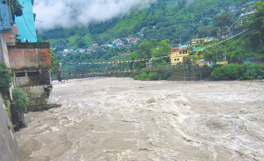 महाकाली नदीमा जलसतह बढ्यो, सतर्क रहन अनुरोध