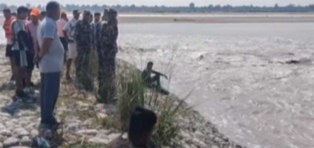 महाकाली नदीमा बगेर बेपत्ता भएका दुई बालिका अझै भेटिएनन्