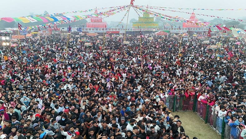 सुदूरपश्चिम महोत्सव : दुःख–सुख बिसाउने चौतारीदेखि छुट्टिएका मित्रता जोड्ने साझा थलो बन्दै