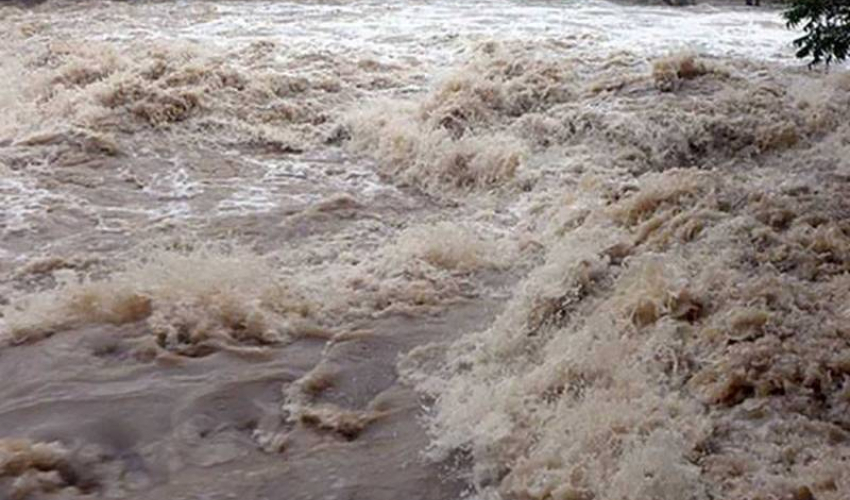 कञ्चनपुरको बेदाकोटमा नदीमा बगेर एक जना बेपत्ता