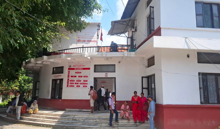 धनगढीको मालपोत र नापी कार्यालयको सेवा सुचारु