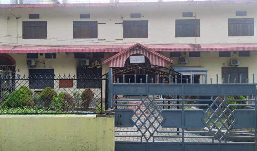 सुदूरपश्चिम प्रदेश सभा सञ्चालनका लागि मर्मत गरिँदै भवन