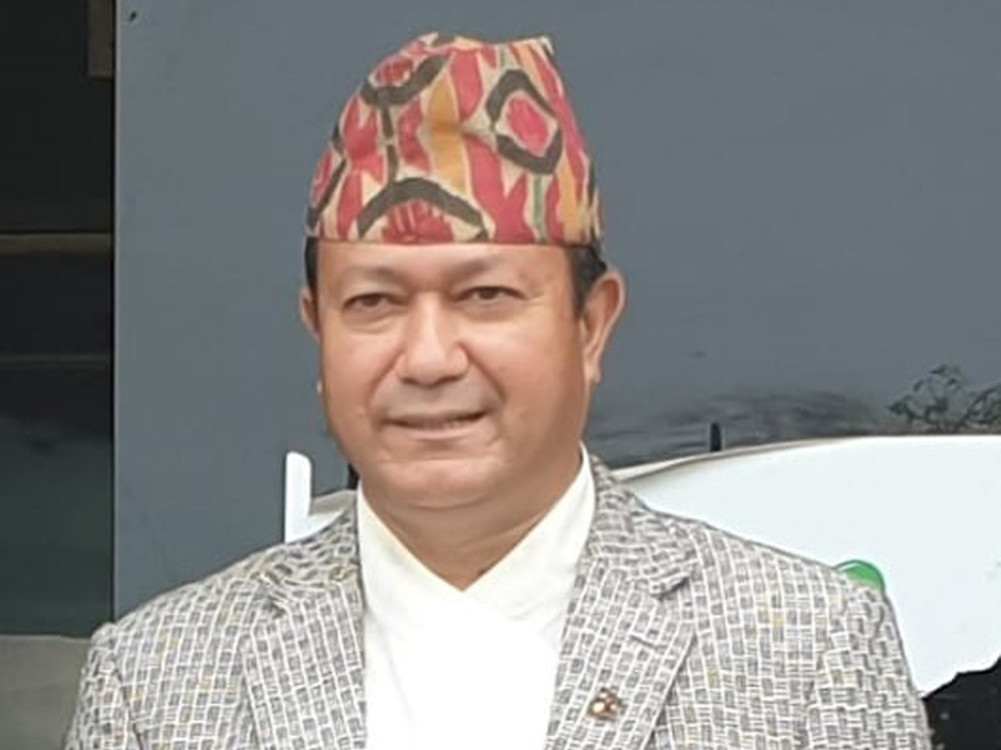 नेकपा प्रवेश गर्दै एमाले केन्द्रीय सदस्य शाह