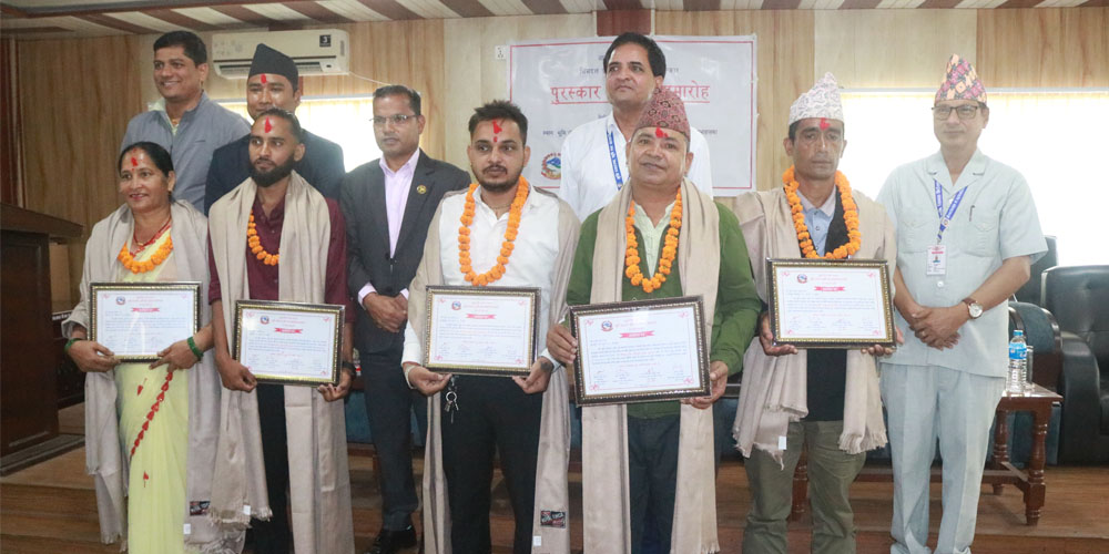 सुदूरपश्चिमका पाँच किसानलाई भीमदत्त उत्कृष्ट कृषक पुरस्कार