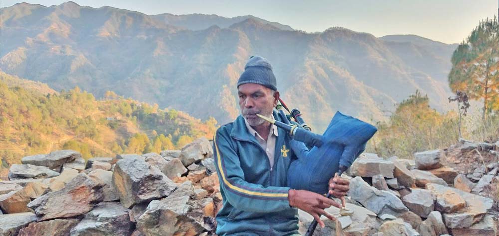 विवाह, व्रतबन्ध र  शुभकार्यमा गुञ्जने मसक बाजा लोप हुँदै