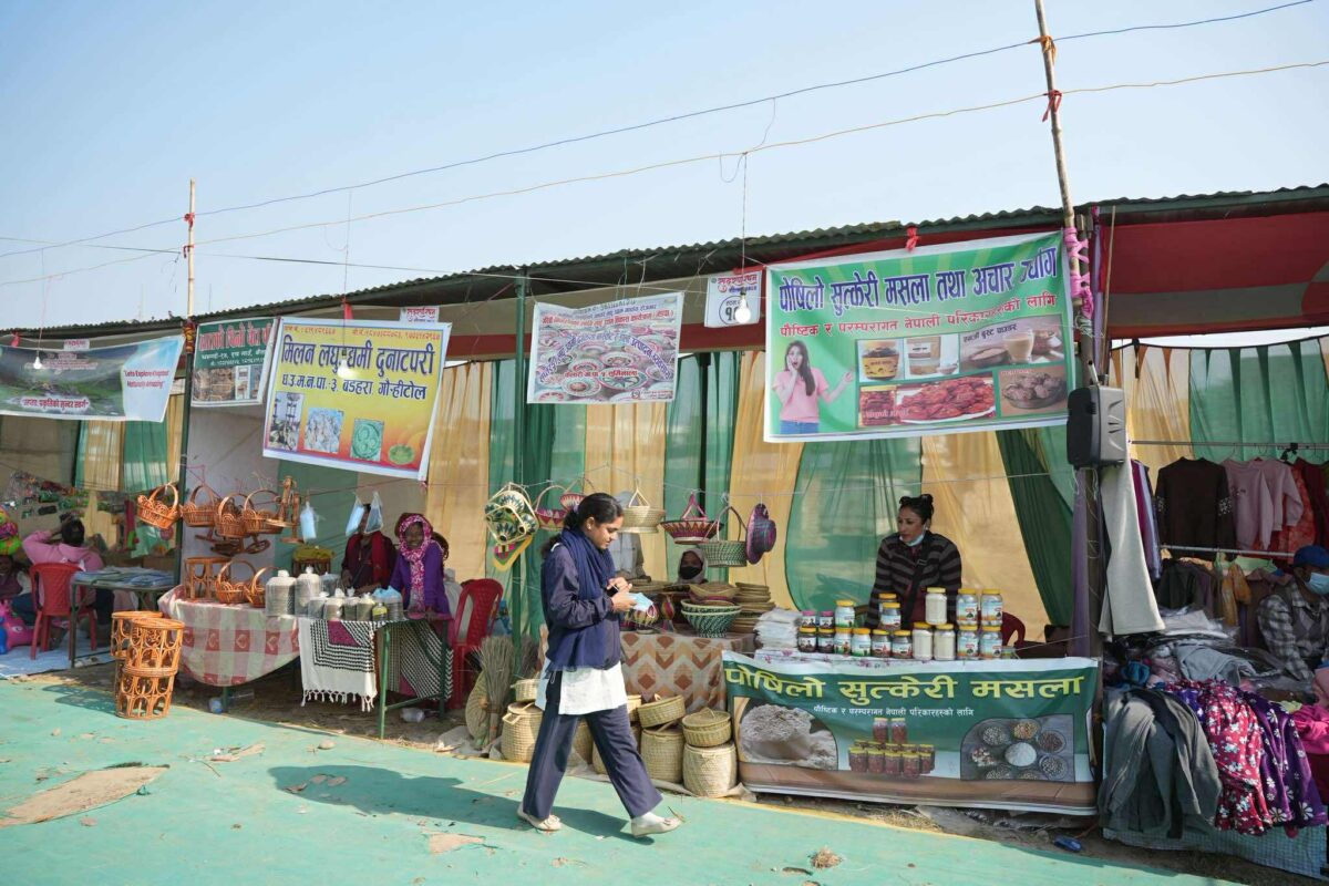 सुदूरपश्चिम महोत्सवमा स्थानीय उत्पादनप्रति उपभोक्ताको आकर्षण बढ्दै
