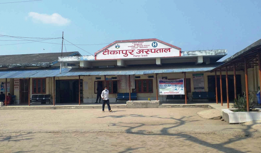 टीकापुर अस्पतालमा उपचार गर्न गएकी वृद्धा मृत फेला
