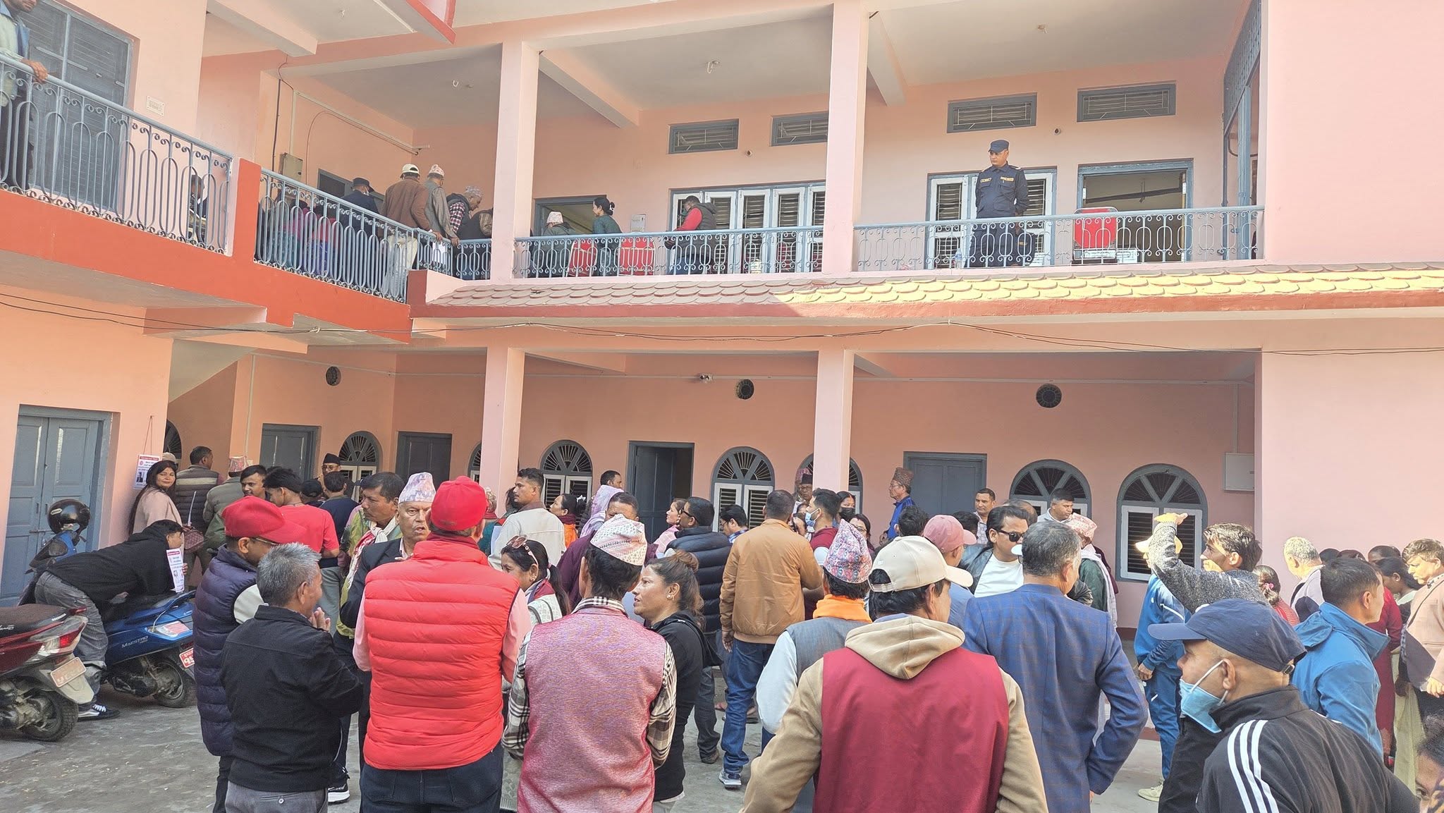 सुदूरपश्चिमका कुन निर्वाचन क्षेत्रबाट को छानिए एमाले प्रतिनिधि ?