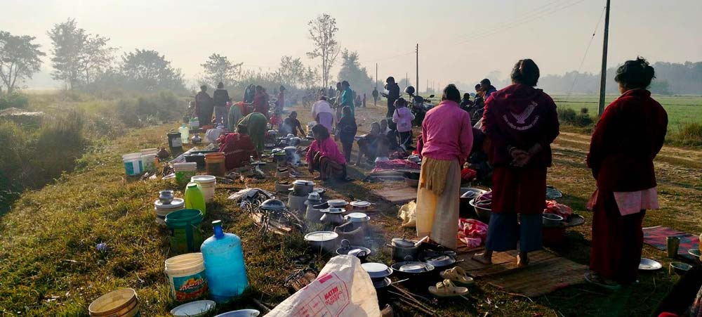 भजनीमा सयौँ परिवारका भान्सा एकै ठाउँमा