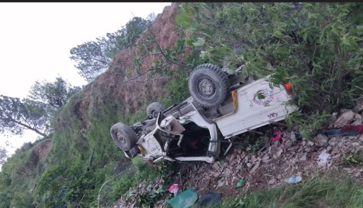 बैतडीको  खिपाली मोडमा जीप दुर्घटना हुँदा २ जनाको मृत्यु, ६ घाइते