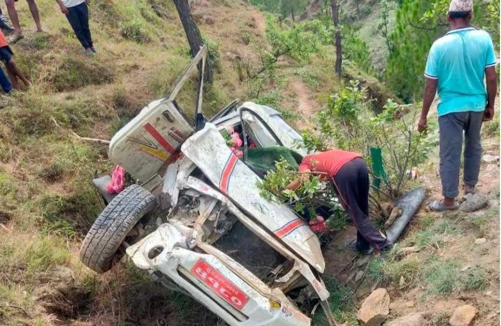 बैतडीको शिवनाथमा जिप दुर्घटना, चालक गम्भीर घाइते